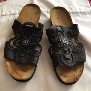 Naot 39 black beaded sandal
